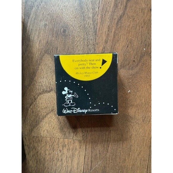 Vintage Walt Disney Mickey Mouse Toiletries 5 PC Soap shower Conditioner Travel - Picture 11 of 11